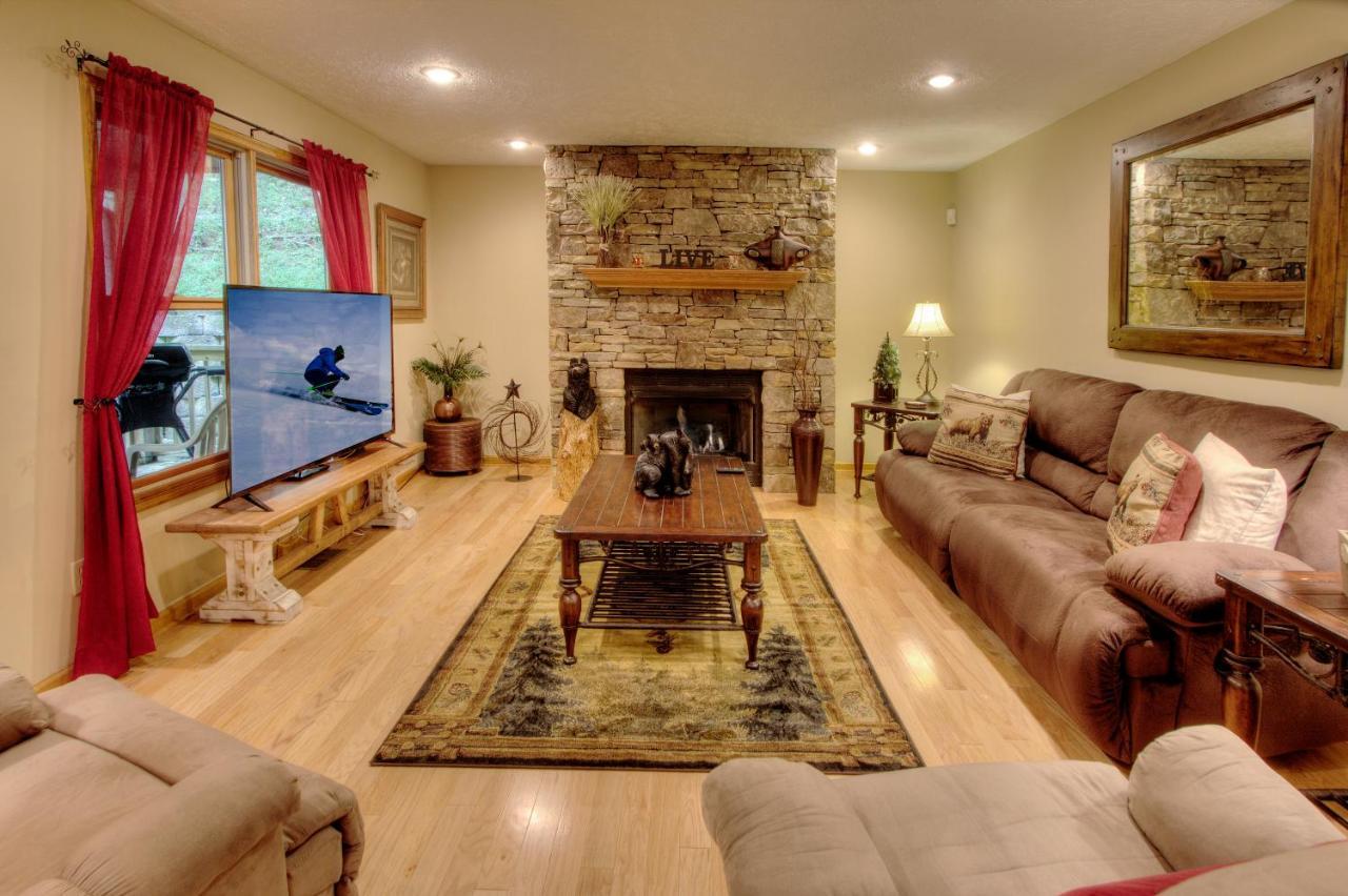 פיג'ן פורג' Gorgeous "Country Roads" By Honeybearcabins 4Br 4Ba, Next To Pool, Easy Drive, Main Strip Location! מראה חיצוני תמונה